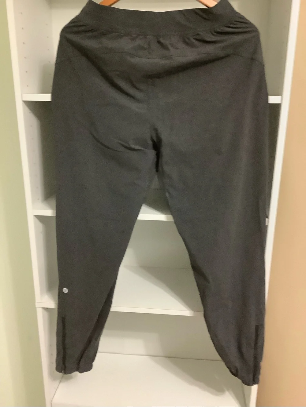 Lululemon Adapted State High-Rise Jogger Onyx Gray Size 6 *EUC